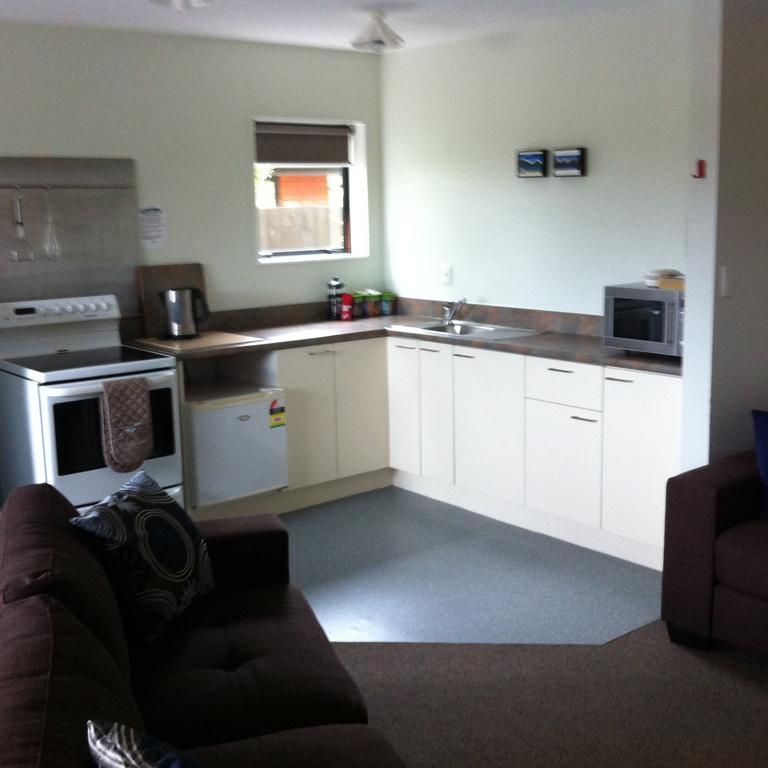 Darfield Motel